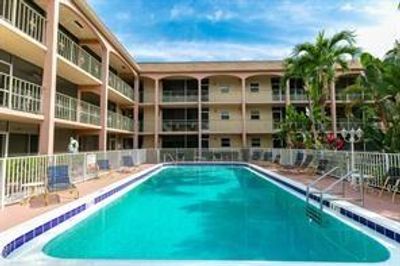 203 - 100 Se 6th Avenue, Home with 2 bedrooms, 2 bathrooms and null parking in Pompano Beach FL | Image 1