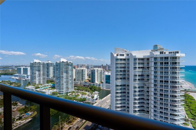 2602 - 16275 Collins Ave, Condo with 2 bedrooms, 2 bathrooms and null parking in Sunny Isles Beach FL | Image 9