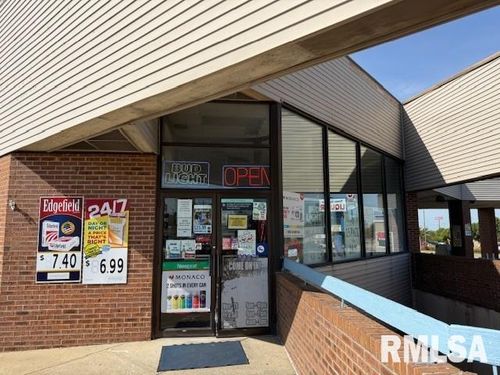 206 S 42nd St, Mount Vernon, IL, 62864-6297 | Card Image