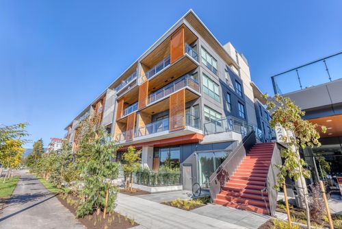 104204-422 E 3rd St, North Vancouver, BC, V7L1H1 | Card Image