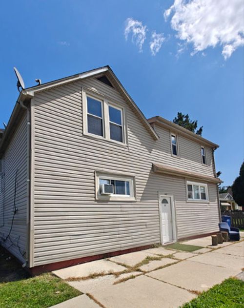 1801 Glenn Dr, North Chicago, IL, 60064-2193 | Card Image