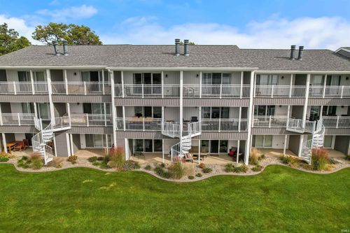 6-and-7-1725 Colonial Dr, Rochester, IN, 46975-8995 | Card Image