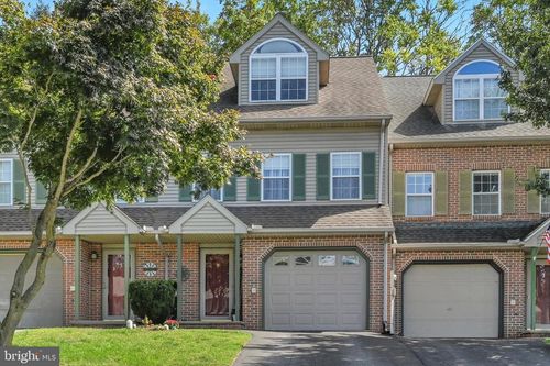 73 Ironstone Dr, ELIZABETHTOWN, PA, 17022-1372 | Card Image