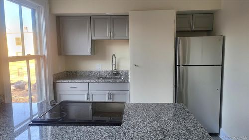 apt-2-216 Church St, Poughkeepsie, NY, 12601-4182 | Card Image