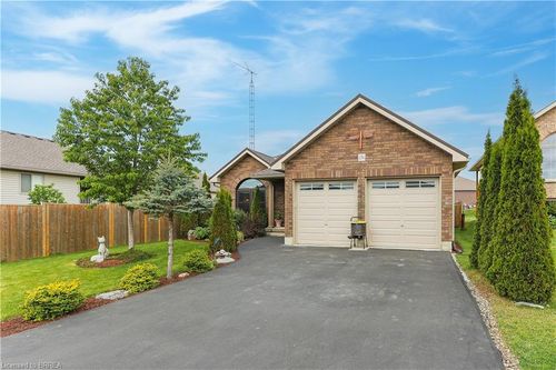 256 Donly Dr S, Simcoe, ON, N3Y0C8 | Card Image