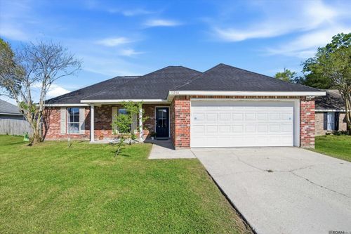 15258 E Bayou Dr, Prairieville, LA, 70769-6479 | Card Image