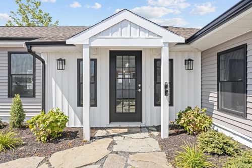 17 Shore Ave, Lakeville, MA, 02347-2331 | Card Image