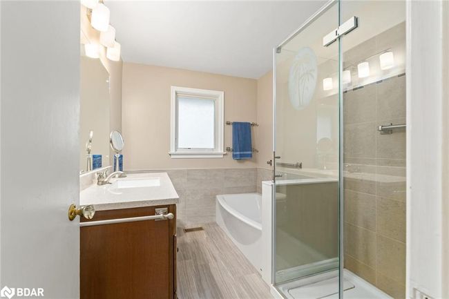 11317 Regional Rd 25, House other with 3 bedrooms, 1 bathrooms and 8 parking in Halton Hills ON | Image 18