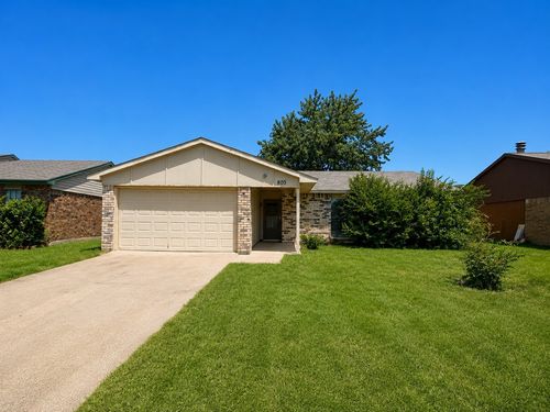 805 Circle Cove Dr, Allen, TX, 75002-3246 | Card Image