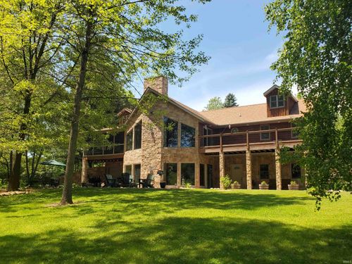 811 S Blaine St, North Webster, IN, 46555-9112 | Card Image
