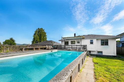 822 E 4th St, North Vancouver, BC, V7L1K4 | Card Image