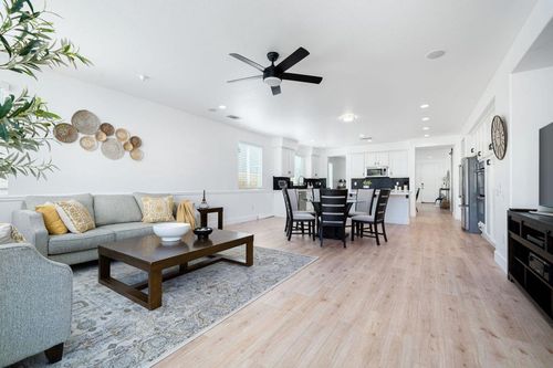 37264 Bosley St, Indio, CA, 92203-4880 | Card Image
