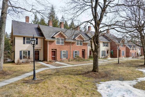 9-57 Townhouse Way, Woodstock, VT, 05091-3518 | Card Image