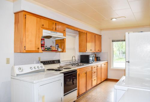 418 & 418 1/2 Buchanan Street Sw, Ronan, MT, 59864 | Card Image