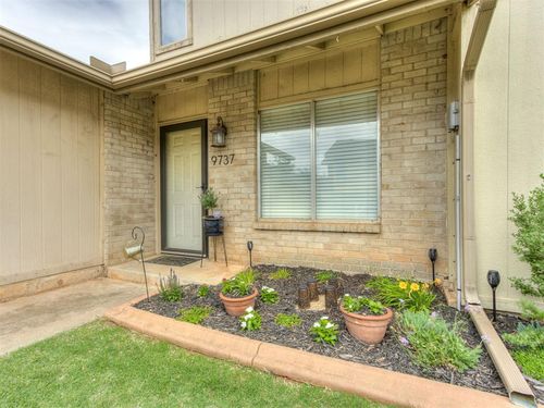 9737 Hefner Village Blvd, Oklahoma City, OK, 73162-7763 | Card Image