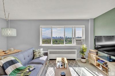 Living room with incredible views of the SLC Valley! | Image 2