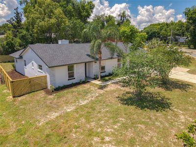 426 E 6th Avenue, House other with 3 bedrooms, 2 bathrooms and null parking in Windermere FL | Image 2