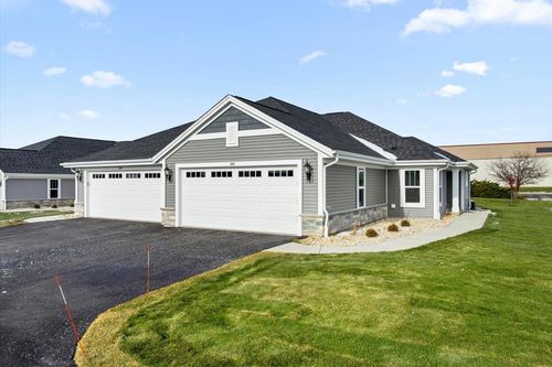 1002-500 Hunter Oaks Boulevard, WATERTOWN, WI, 53094 | Card Image