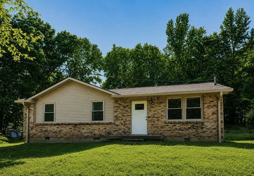 373 Edmondson Ferry Rd, Clarksville, TN, 37040-4440 | Card Image