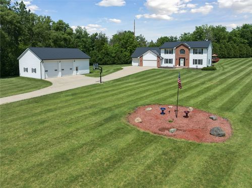 106 Richland Ave, Urbana, IA, 52345-9021 | Card Image