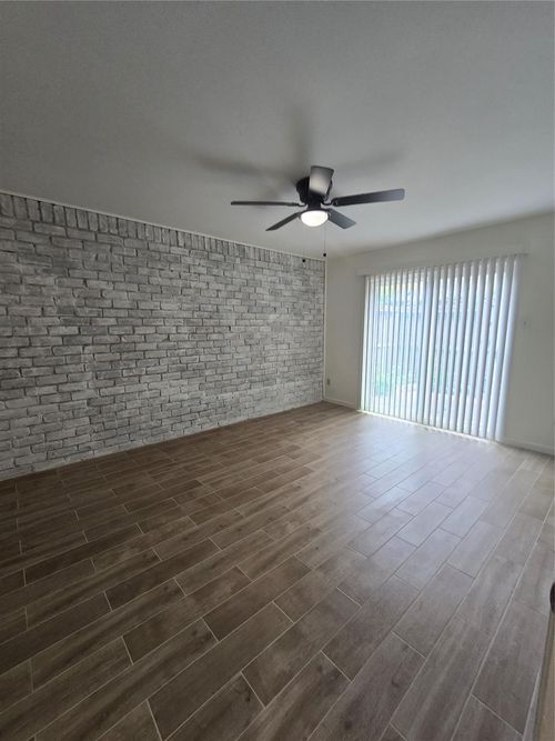 apt-211-8941 Gaylord Dr, Houston, TX, 77024-2917 | Card Image