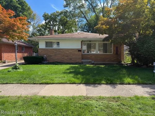 7540 August Ave, Westland, MI, 48185-2578 | Card Image