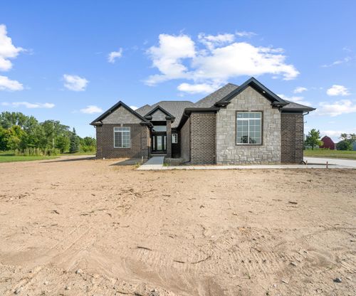 8513 Cobblestone Dr, Newport, MI, 48166-7813 | Card Image