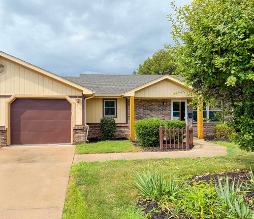 1137 Southampton Dr, Decatur, IN, 46733-1000 | Card Image