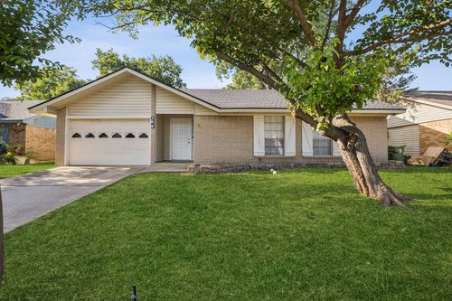 623 Bentwood Dr, Lewisville, TX, 75067-4436 | Card Image