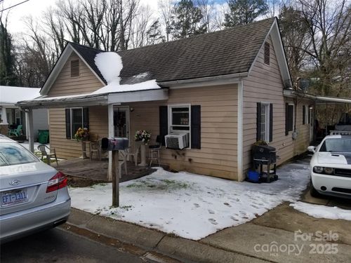 2942 Reid Ave, Charlotte, NC, 28208-6812 | Card Image