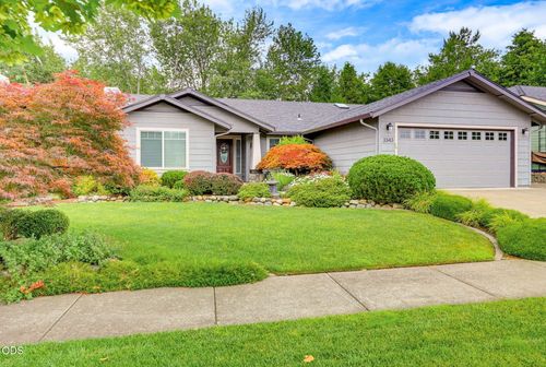 3343 Edgewater Drive, Medford, OR, 97504 | Card Image