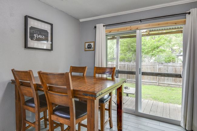Plenty of room in the eat in kitchen. | Image 14