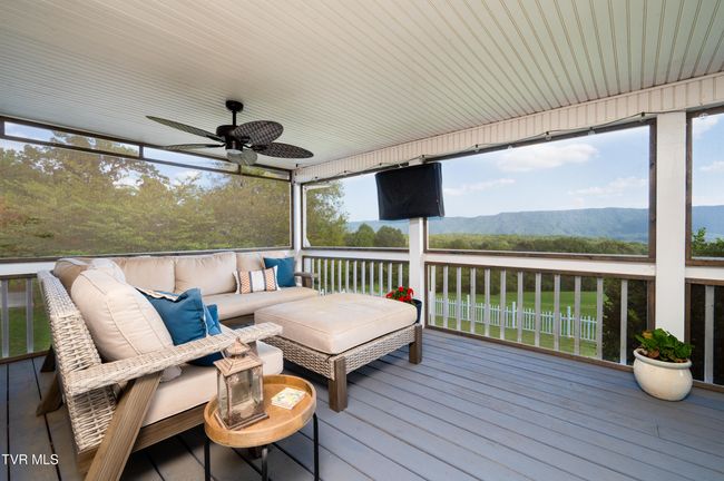 136 Landon Dr, House other with 3 bedrooms, 3 bathrooms and null parking in Mount Carmel TN | Image 53