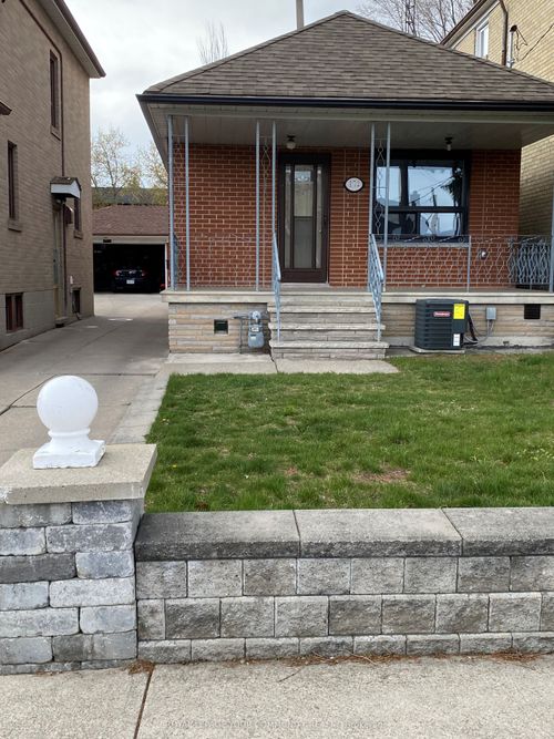 {{alt}} | Card Image