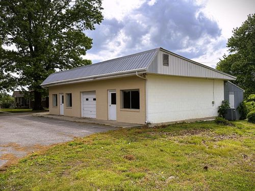 706 Rickman Rd, Livingston, TN, 38570-6010 | Card Image