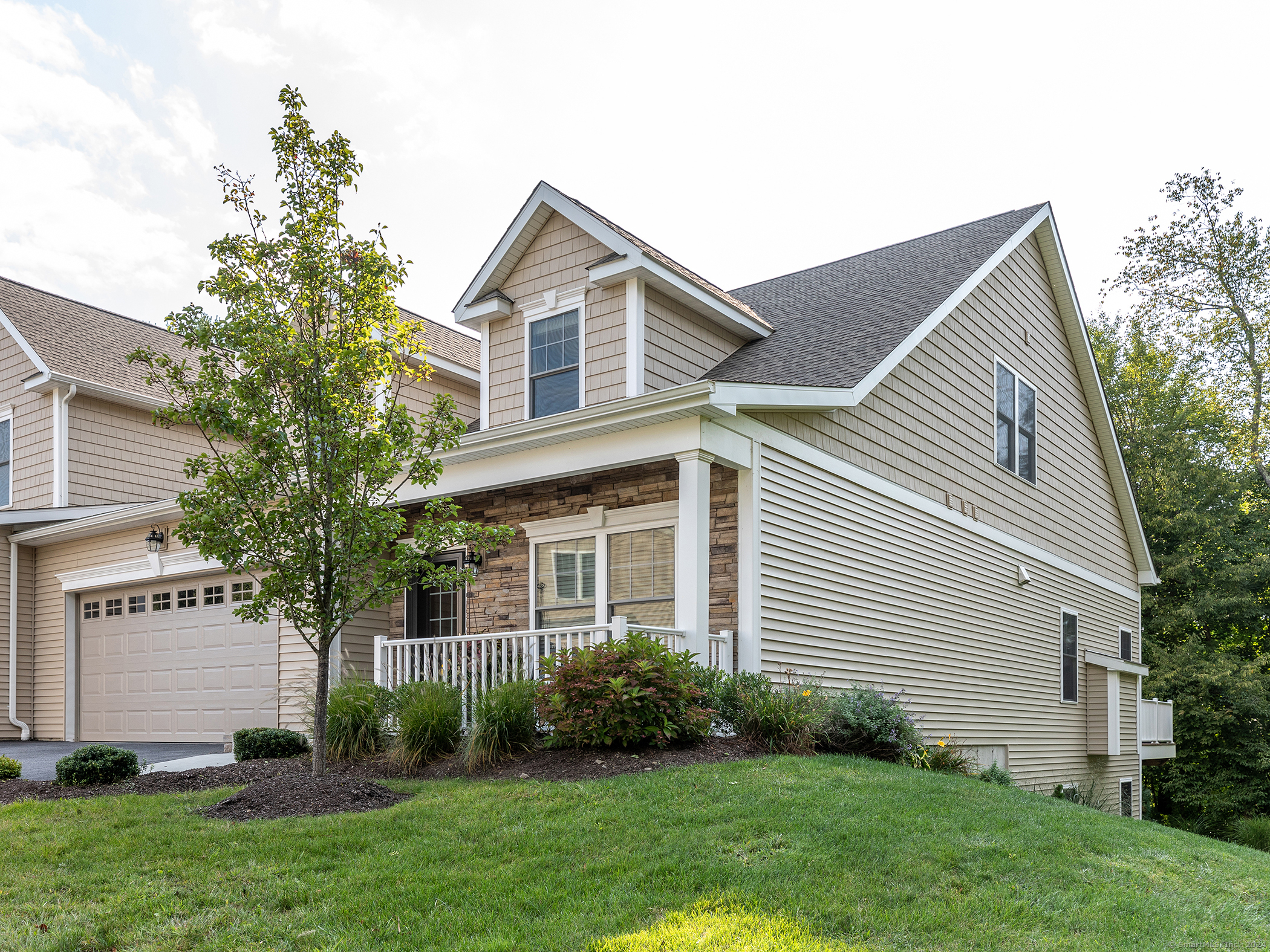 Hunter Dr, Litchfield, CT 06759
