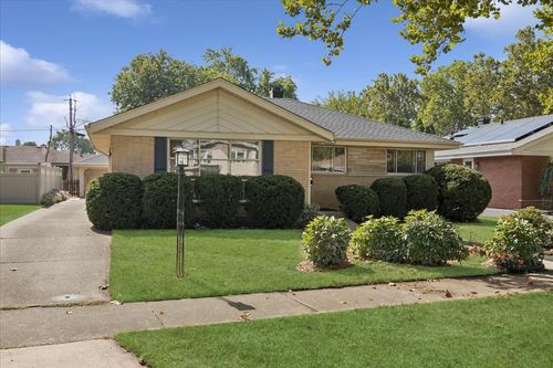 10511 Preston St, Westchester, IL, 60154-5311 | Card Image