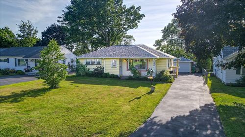 105 Vinedale Ave, Irondequoit, NY, 14622-2527 | Card Image