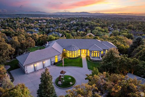 5210 Skyline Pkwy, Ogden, UT, 84403-4692 | Card Image