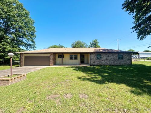 502 Elm St, Henryetta, OK, 74437-1901 | Card Image