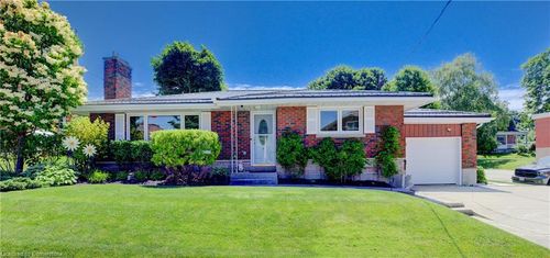 49 3rd St Se, Chesley, ON, N0G1L0 | Card Image