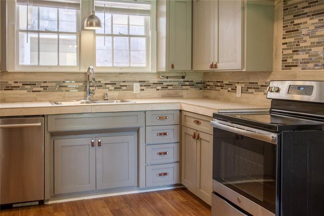711 E Sixth St, House other with 3 bedrooms, 2 bathrooms and 3 parking in Brenham TX | Image 10