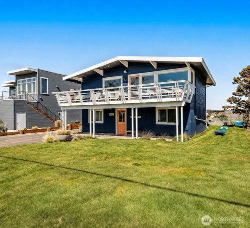 2577 Sunlight Beach Rd, Clinton, WA, 98236-9113 | Card Image