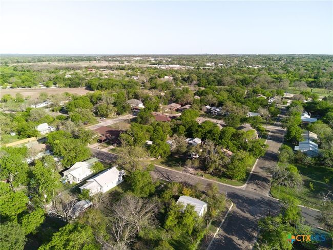 906 E Avenue D, House other with 3 bedrooms, 2 bathrooms and null parking in Lampasas TX | Image 28