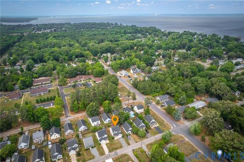313 3rd St, Colonial Beach, VA, 22443-1824 | Card Image