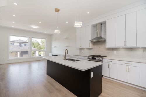 20535 74b Ave, Langley, BC, V2Y3S8 | Card Image