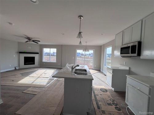 471 Pattan Dr, Wixom, MI, 48393-1752 | Card Image