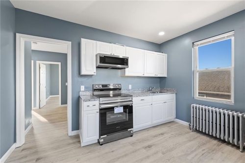 2-18 Loreto St, Providence, RI, 02904-2533 | Card Image