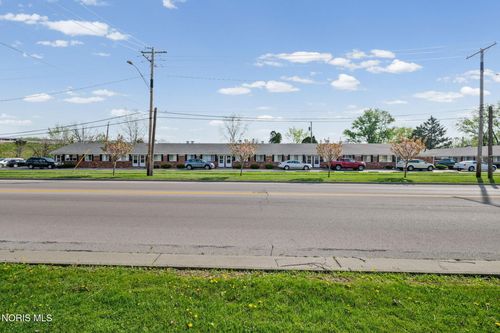 1650-1624-1650 Michigan Ave, Maumee, OH, 43537-2633 | Card Image