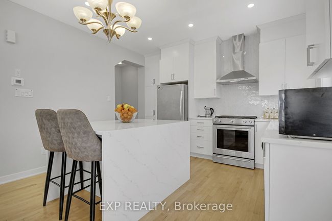 2021 Elevation Rd, House attached with 3 bedrooms, 3 bathrooms and 2 parking in Nepean ON | Image 9